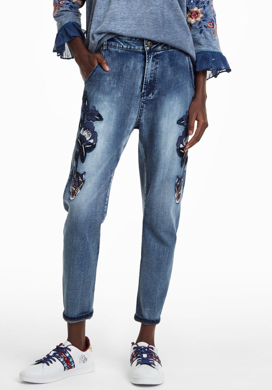 DESIGUAL Boyfriend Jeans AMY 18WWDD38 Floral Tiger Embroidery