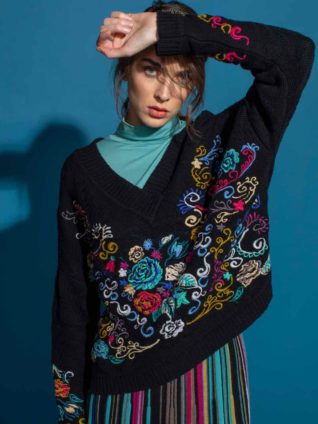 IVKO Wool V-Neck Pullover 202530