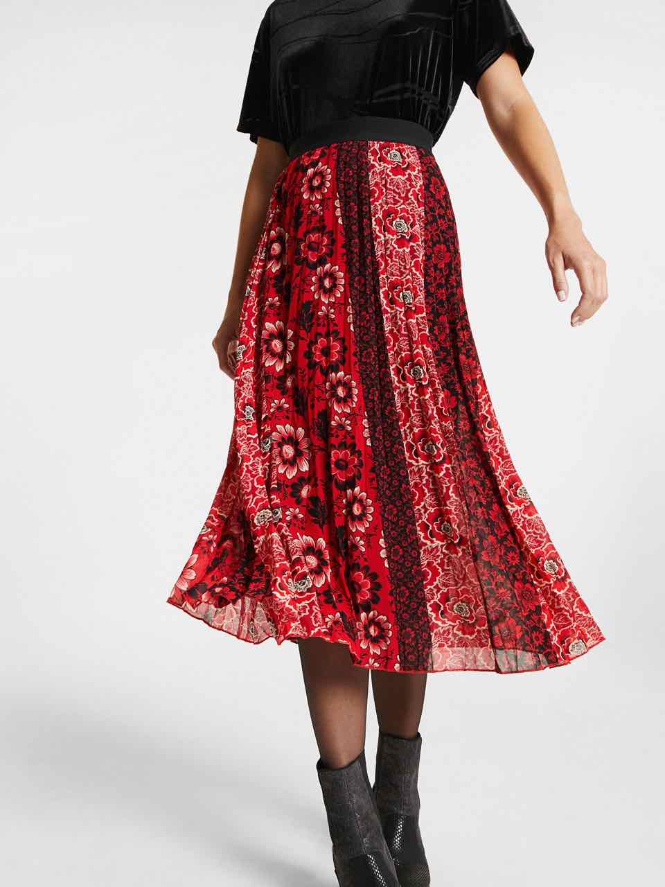 DESIGUAL by LACROIX Pleated Long Skirt Red Floral