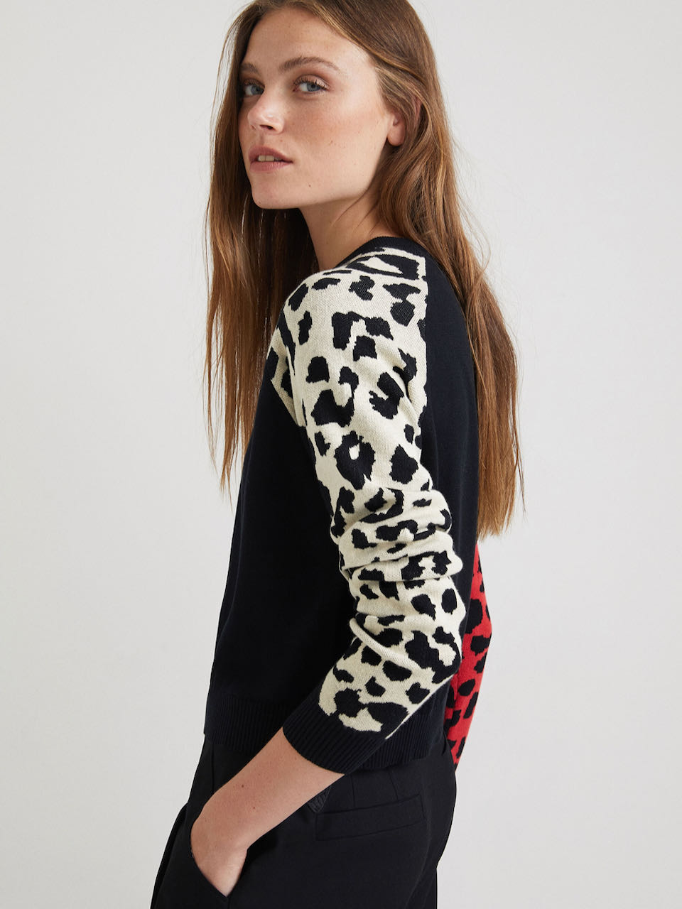 DESIGUAL Sweater Jumper Sleeves Animal Leopard Print Black Red