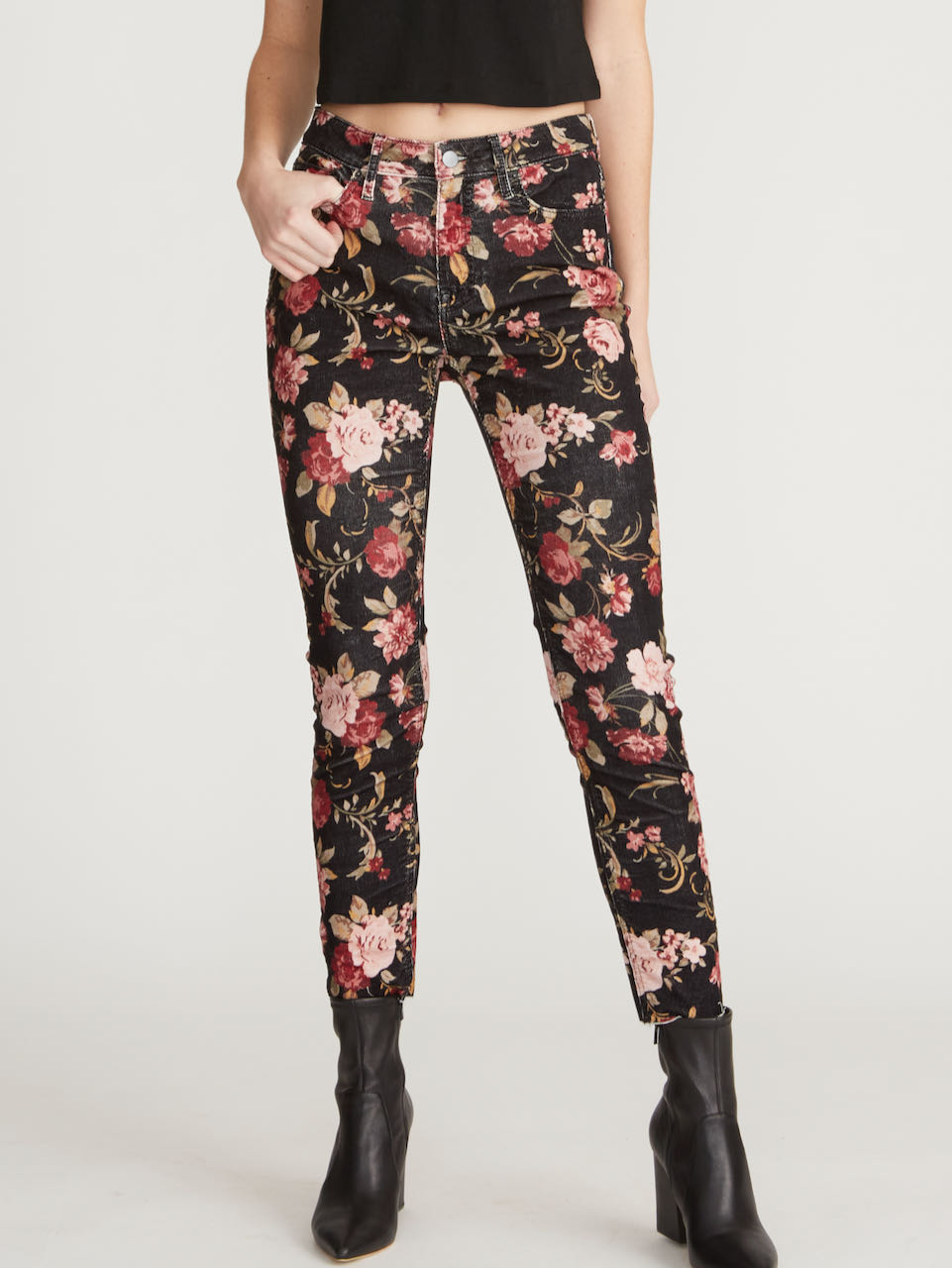 DRIFTWOOD High Rise Jeans JACKIE Black Floral Cord