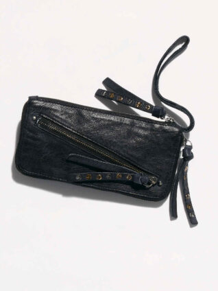 Free People "Distressed Leather Wallet" (2 colours)