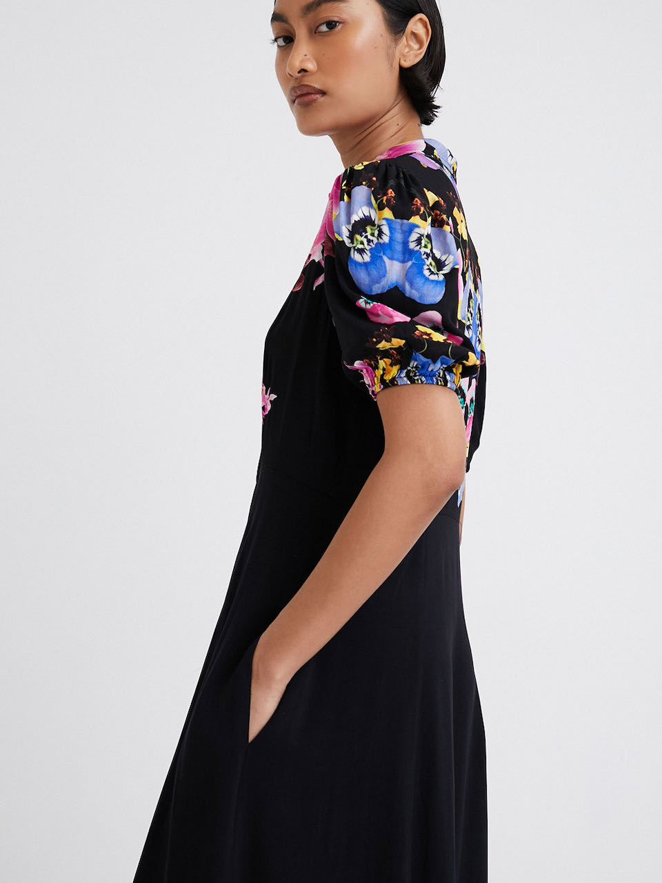デシグアル Desigual M. Christian Lacroix 蘭モチーフ ショート
