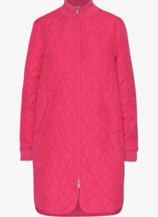 ジャケット・アウター eLLa quilting cape coat Under cover. Our quilted cape jacket is crafted from durable